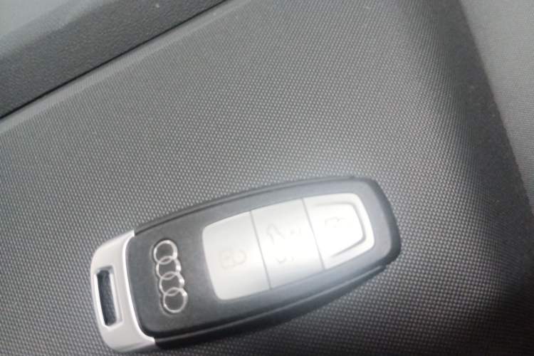 Used Audi Q5 e-tron 2023 40 e-tron Starry Edition Mecha Kit