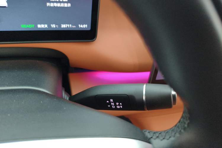 Used Leapmotor C16 2024 Range-Extended 200 Luxury Edition Gear Lever