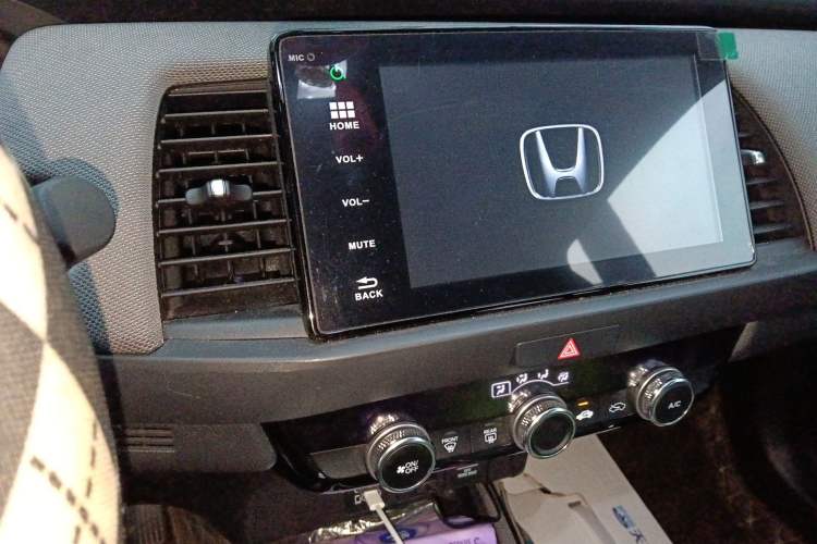 Used Honda LIFE 2021 1.5L CVT CRO-S Fun Edition Audio And AC Panel