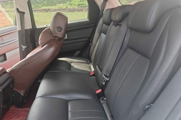 Used Land Rover Discovery Sport 2018 240 PS SE Version
