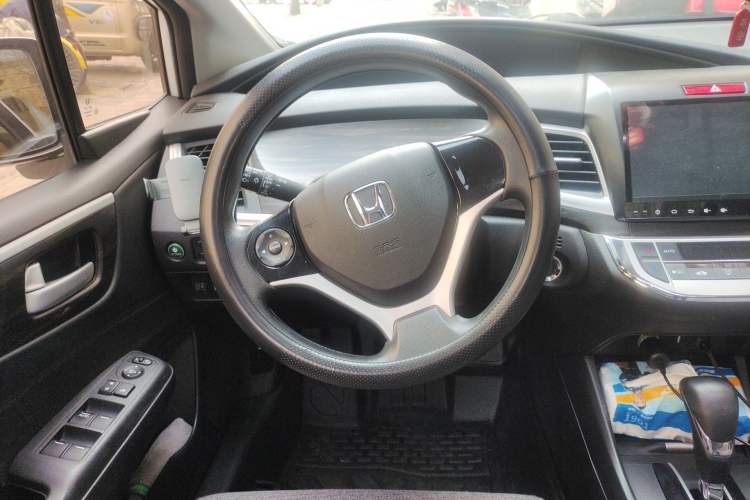 Used Honda Jade 2017 1.8L automatic Comfort version 5 seats
