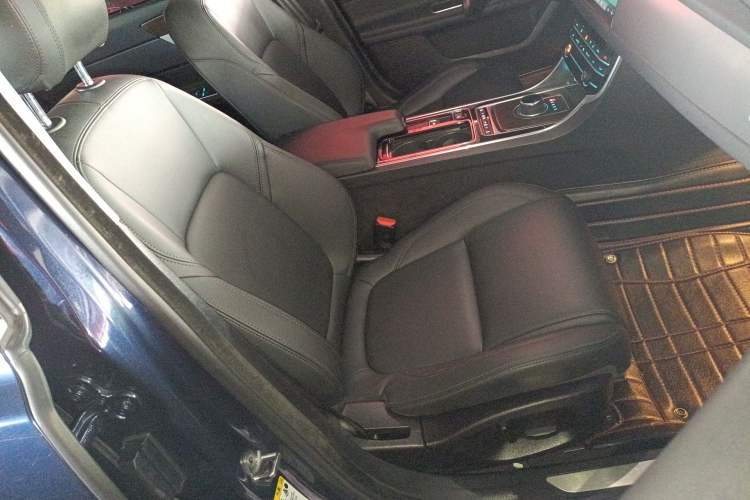 Used Jaguar XFL 2019 XFL 2.0T 200 PS Two-Wheel-Drive Elite Edition