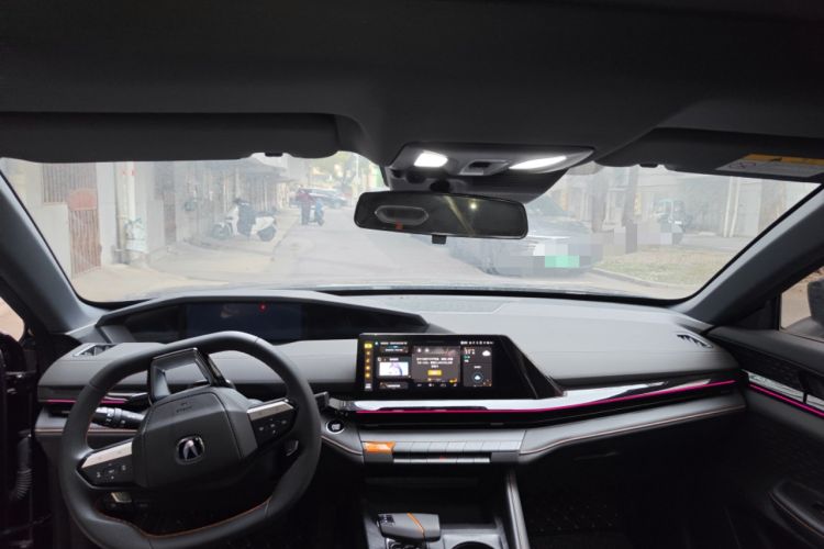 Used Changan UNI-V 2024 1.5T Prestige Edition