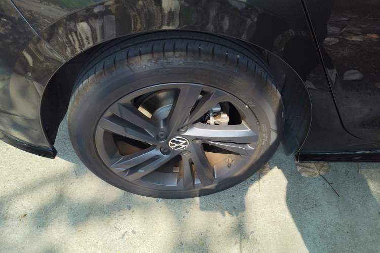 Used Volkswagen Golf 2023 Facelift 280TSI DSG R-Line Lite