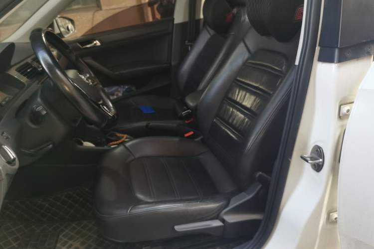 Used Volkswagen Santana 2018 1.5L Automatic Fashion Edition Left Front Seat