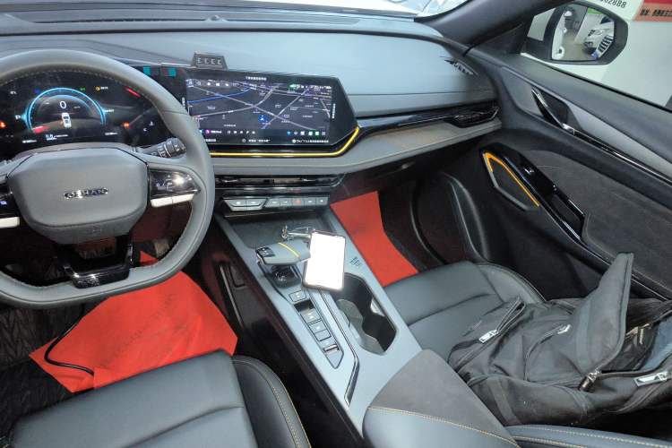 Used CHANGAN OSHAN X5 PLUS 2023 Revised 1.5T DCT Excellence Edition
