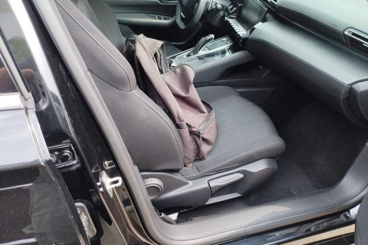 Used Peugeot 508 2019 508L 360THP PureTech Pioneer Edition China VI Standard Right Front Seat