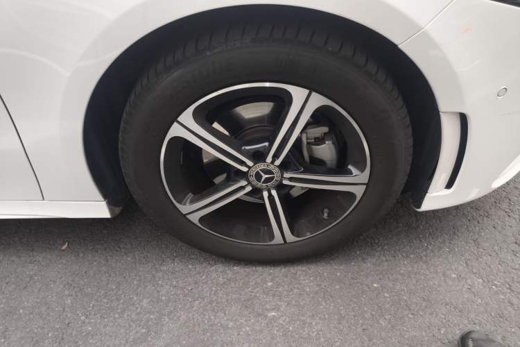 Used Mercedes-Benz A-Class 2022 Revised Version A 200 L Sport Sedan Fashionable Style
