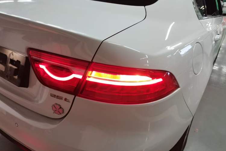 Used Jaguar XEL 2019 2.0T 250 PS Premium Edition