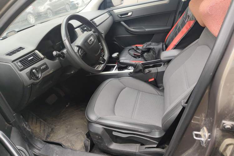 Used Qoros 3 2017 Urban SUV 1.6T Automatic Zhiyue Model Left Front Seat