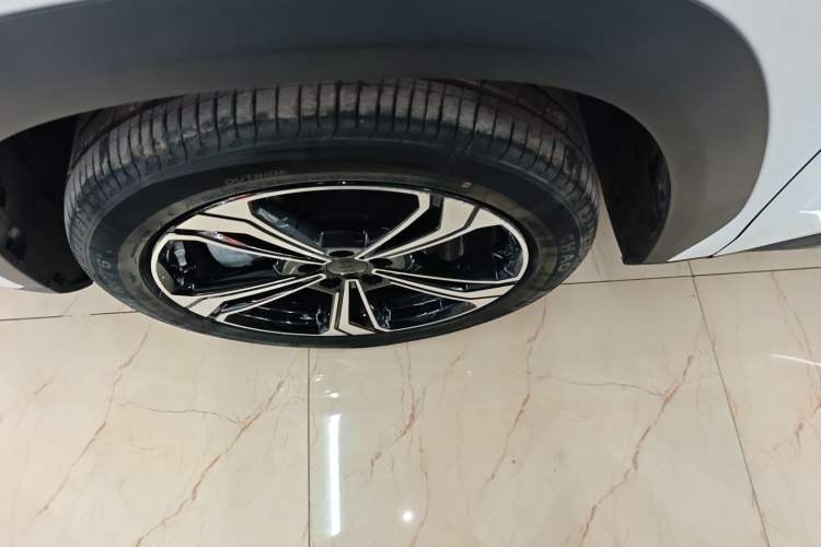 Used Geely Galaxy L7 2024 1.5T 115 km PLUS Dragon Edition Exterior 1