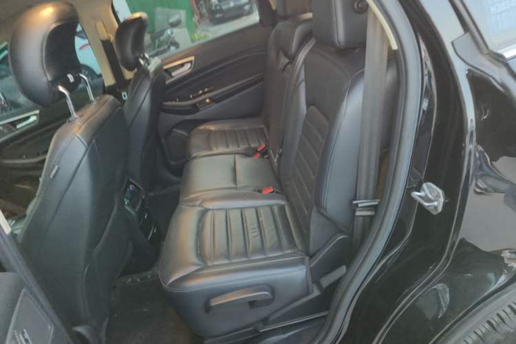 Used Ford Edge 2018 EcoBoost 245 Two-Wheel-Drive Titanium 7-Seater China V Standard
