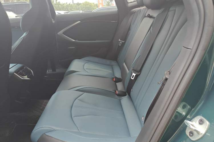 Used MG 7 2025 1.5T 300 DCT Elegant Edition
