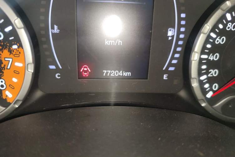 Used Jeep Renegade 2018 Connected Large Screen Version 180T Automatic High-Energy Edition Odometer Close Up