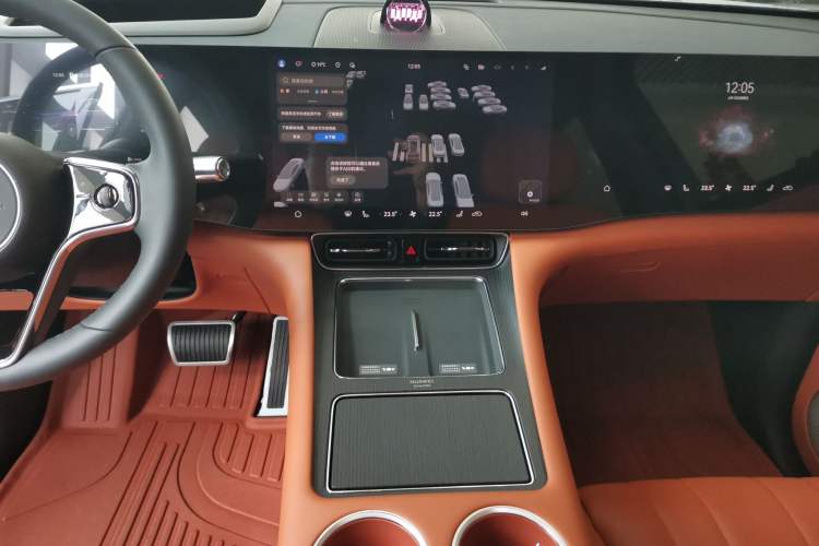 Used Hima AITO M8 2025 Model Pure Electric Max+ Five-Seat Long-Range Version Audio And AC Panel