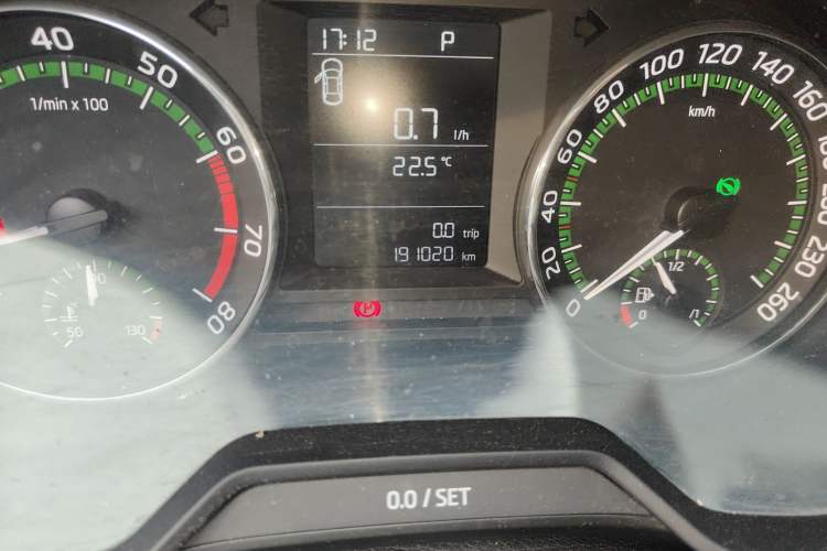 Used Skoda Octavia 2018 TSI230 DSG Comfort Edition Odometer Close Up