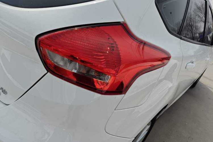 Used Ford Focus 2017 Hatchback EcoBoost 125 Automatic - Ultra-Powerful Style Edition with Smart Drive Features