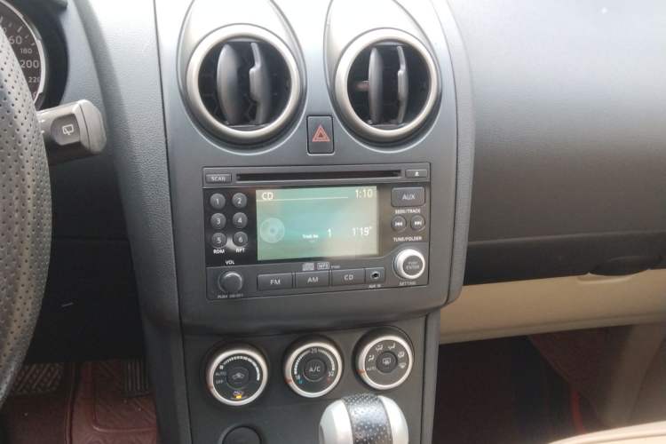 Used Nissan Qashqai 2010 20S Fire CVT 2WD