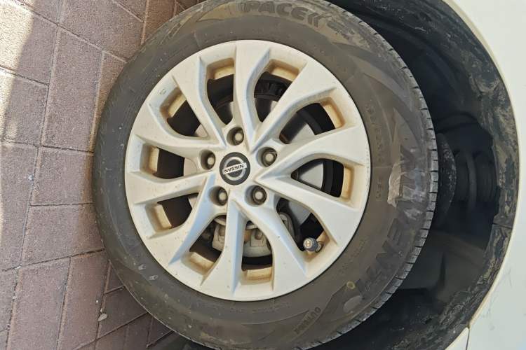 Used Nissan Sylphy 2019 1.6XV CVT Smart Connect Luxury Edition China VI Standard Right Front Wheel Hub