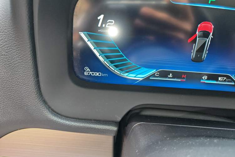 Used BYD Tang 2019 2.0T Automatic SmartConnect Luxury 7-Seater China VI Standard