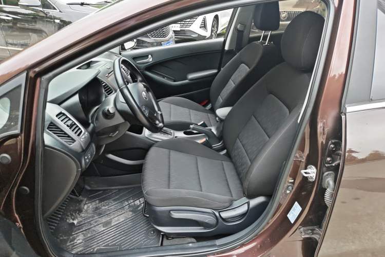 Used Kia K3S 2014 1.6L Automatic GLS Left Front Seat