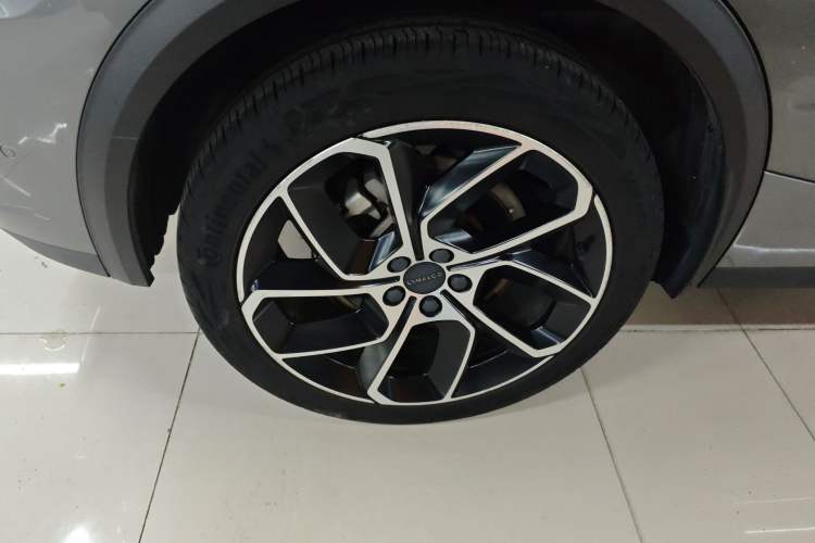 Used Lynk & Co 05 2020 2.0TD Two-Wheel Drive Shine Halo