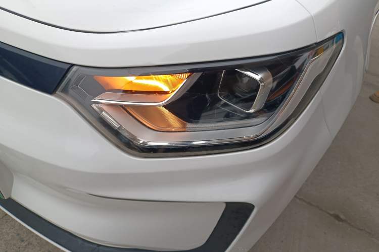 Used SOL E10X 2021 302 km Range Luxury Version 30.2 kWh