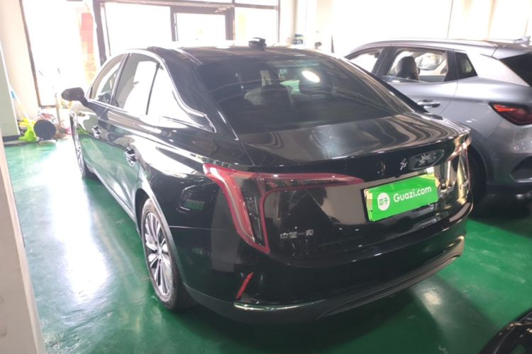 Used Hongqi E-QM5 2022 431 km Charge & Enjoy Edition
