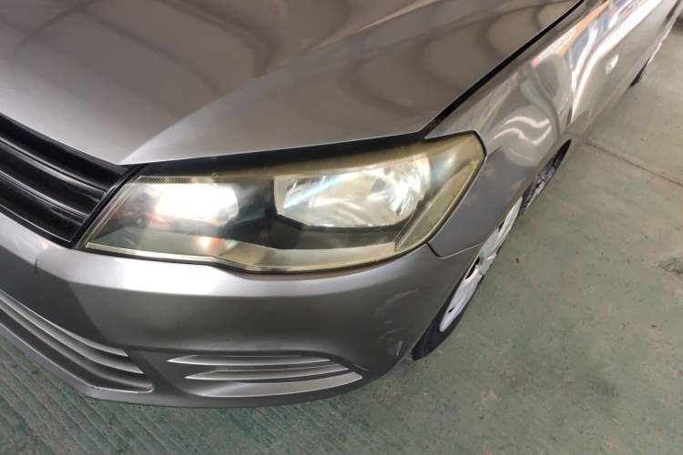 Used Volkswagen Jetta 2013 1.6L Manual Fashion Edition Left Front Headlight