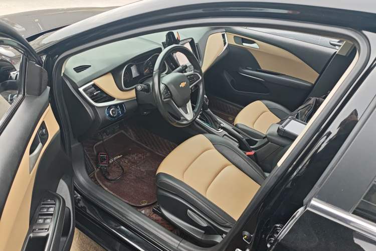 Used Chevrolet Monza 2020 320 Automatic Enjoyment Edition Driver Seat