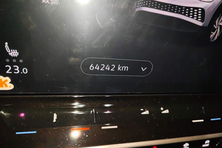 Used Volkswagen ID.6 X 2021 Prime Kinergy Four-Wheel Drive Edition Odometer Close Up