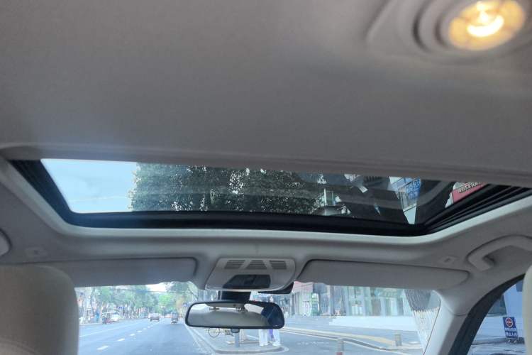 Used BMW 3 Series 2013 328Li Luxury Design Package Headliner