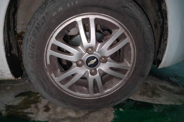 Used Chevrolet Sail 2011 Sedan 1.4L Manual Happiness Edition
