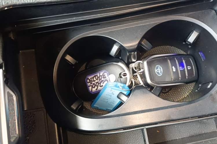 Used Mercedes-Benz C-Class 2024 Restyled C 260 L Sport Edition Vehicle Key