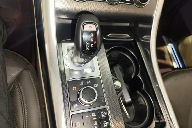 Used Land Rover Range Sport 2015 3.0 SC V6 Flagship Genesis Edition Gear Lever