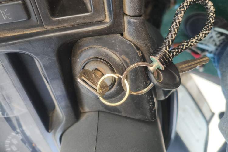 Used Jinbei Hiace 2014 2.0L 5th Generation Kuaiyunwang Business Version 4G19 Vehicle Key