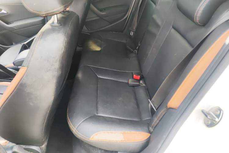 Used Volkswagen Polo 2016 1.4L Manual Fashion Model