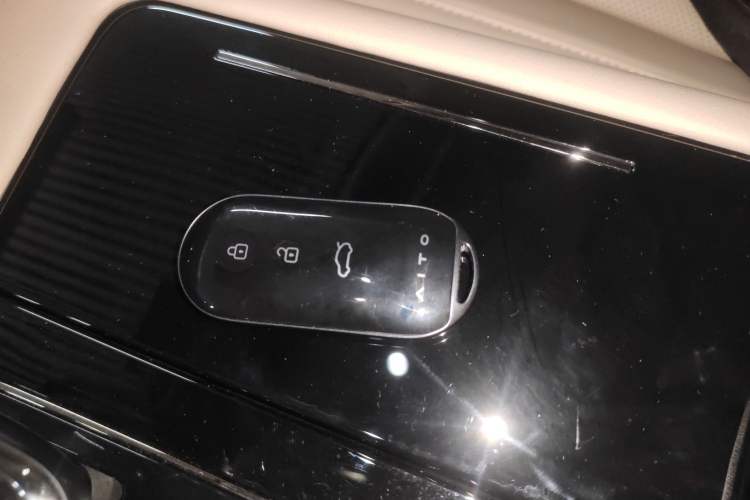 Used Hima AITO M7 2024 1.5T Intelligent Driving 4WD Max Edition 5 Seats Interior 1