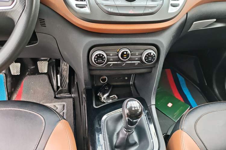 Used Soueast DX7 2016 1.5T Manual Triumph Edition