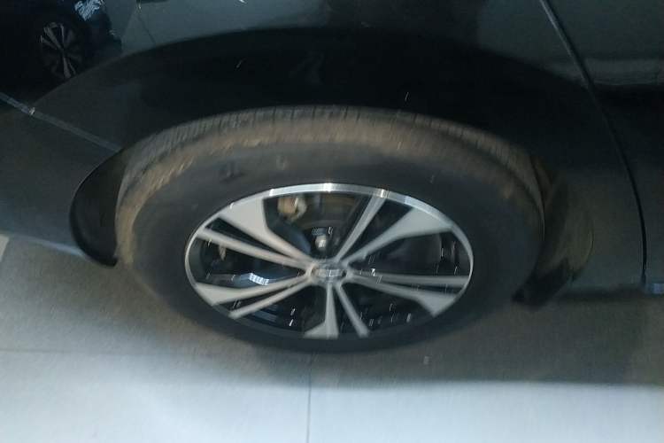 Used Nissan Sylphy 2020 Revised Version 1.6L XL CVT Smart Enjoyment Edition Right Rear Wheel Hub