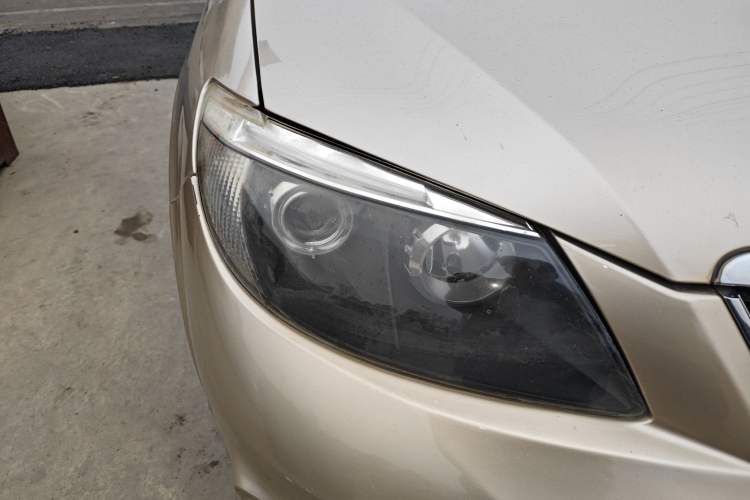 Used BYD S6 2014 2.0L Manual Luxury 5-Seater
