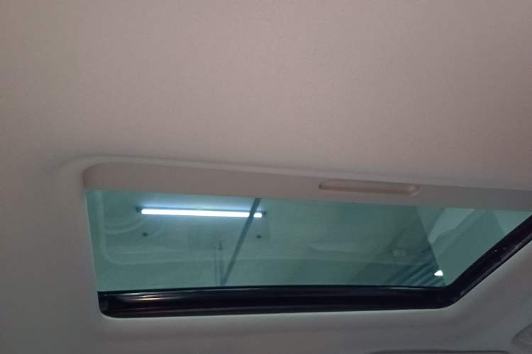 Used Roewe iMAX8 New Energy 2025 1.5T DMH Lu Zun Deluxe Edition Headliner