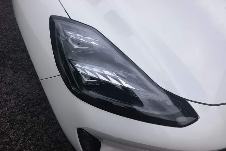 Used Hyptec HT 2023 670 Rear-Drive Ultra-High Voltage Version
