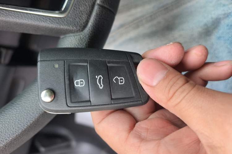 Used Skoda Karoq 2019 TSI280 SmartDrive Luxury Edition China VI standard Vehicle Key