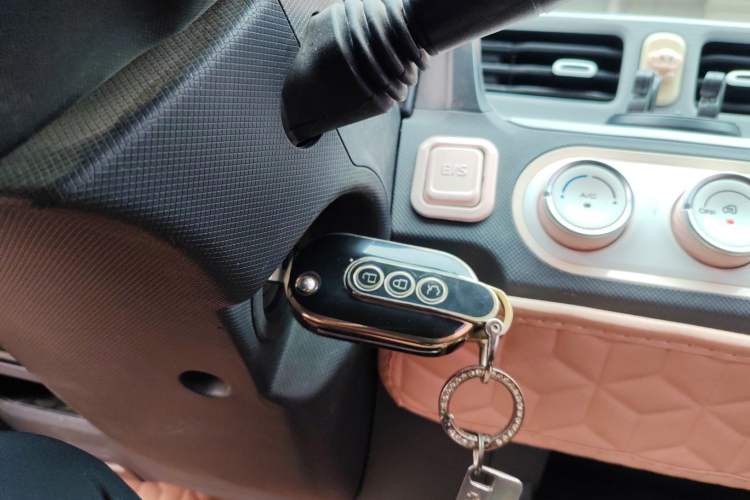 Used Wuling Hongguang MINIEV 2021 Macaron Premium Model – Lithium Iron Phosphate
