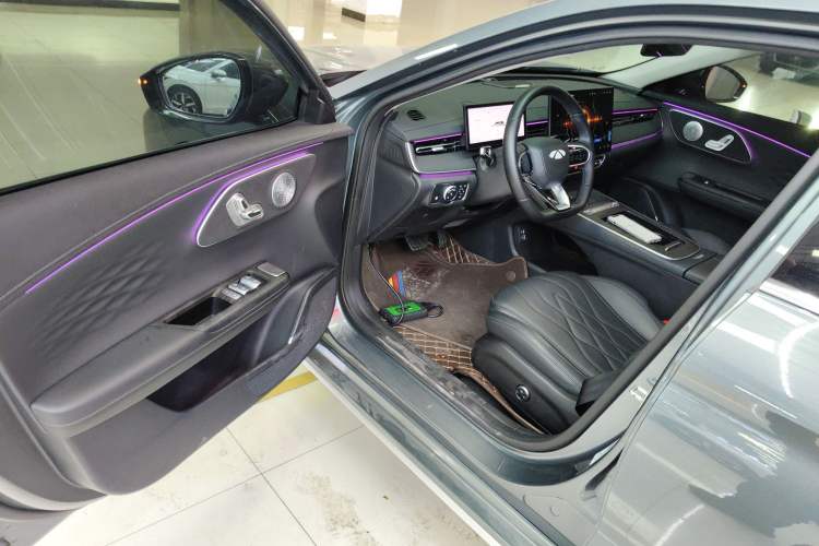 Used Fengyun A8L 2025 1.5 TGDI 145 km Luxury Version Driver Seat