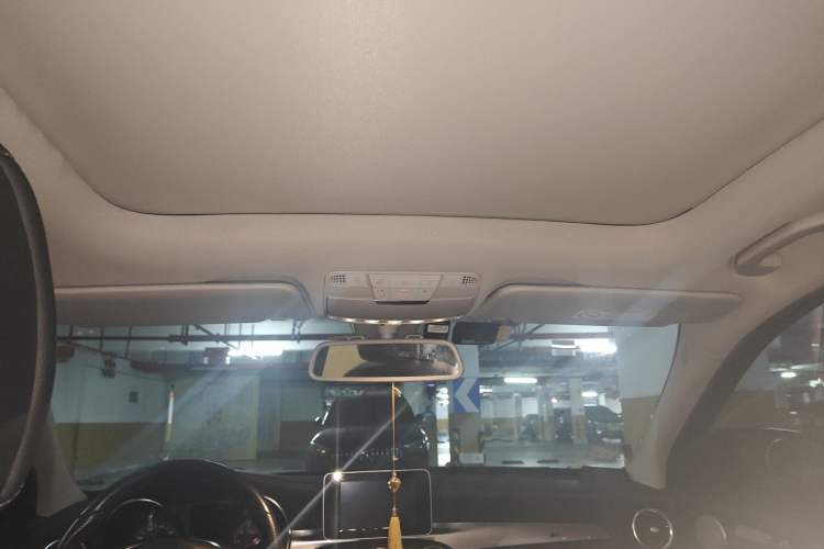 Used Mercedes-Benz C-Class 2017 Facelift C 200 L Headliner