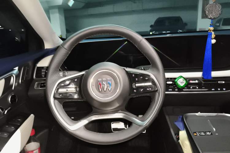 Used Buick LaCrosse 2024 Avia Edition Steering Wheel