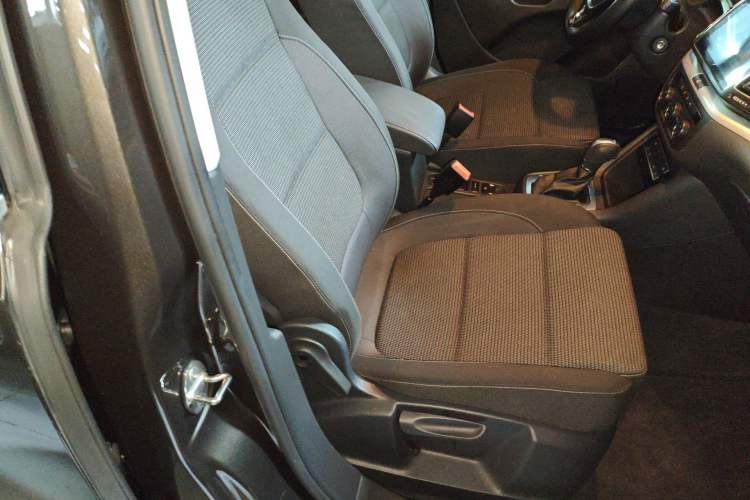 Used Volkswagen Sharan 2018 380TSI Comfort Edition 7-Seater Right Front Seat