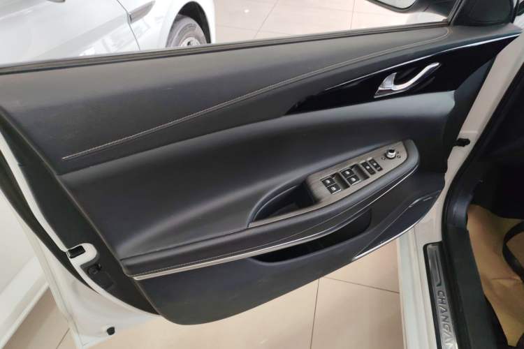 Used Changan Ruicheng CC 2022 Blue Whale Edition 1.5T DCT Luxury Model
